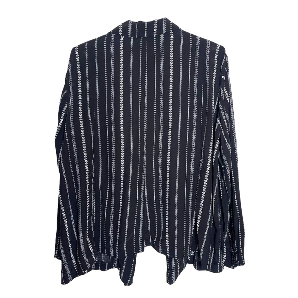 Torrid Patterned Open Front Lightweight Blazer - image 4